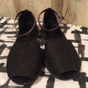 Kenneth Cole Reaction Sandals
